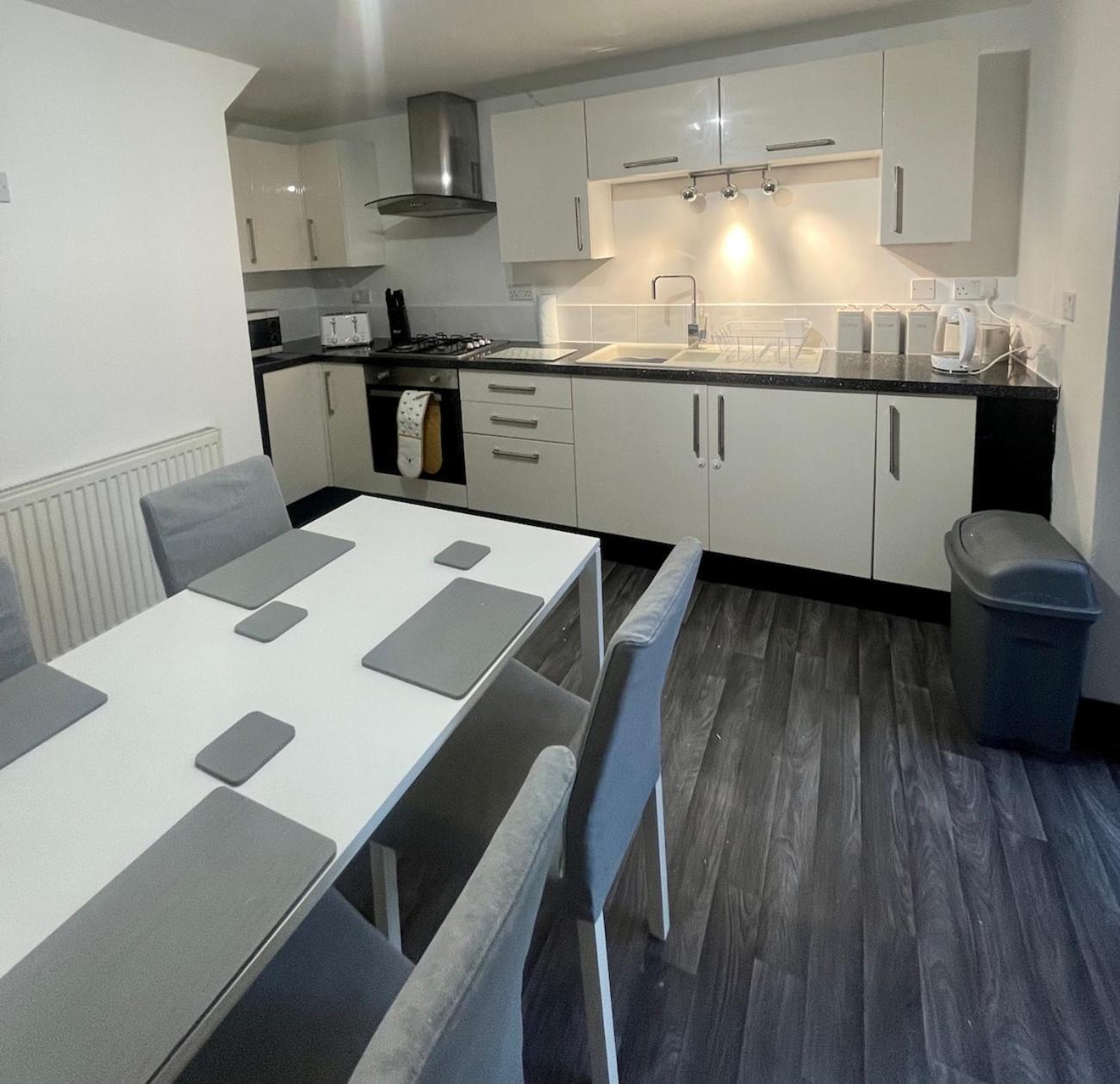 The Home Away From Home Great Harwood Екстериор снимка